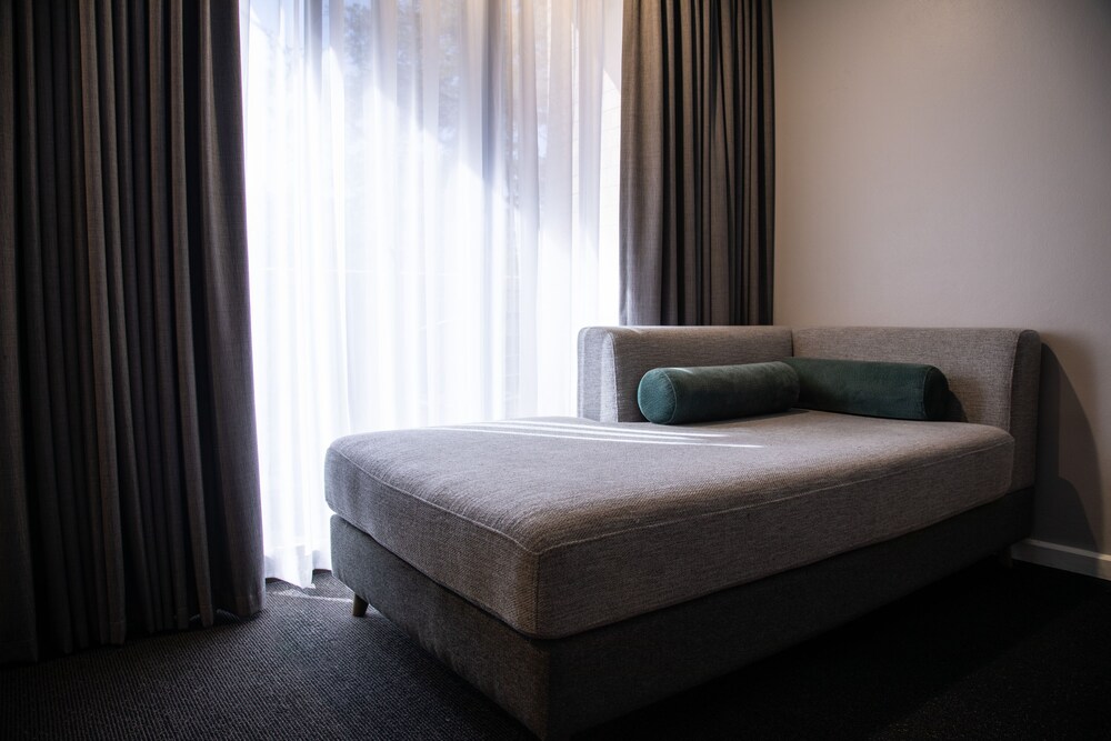Madison Capital Executive Apartments