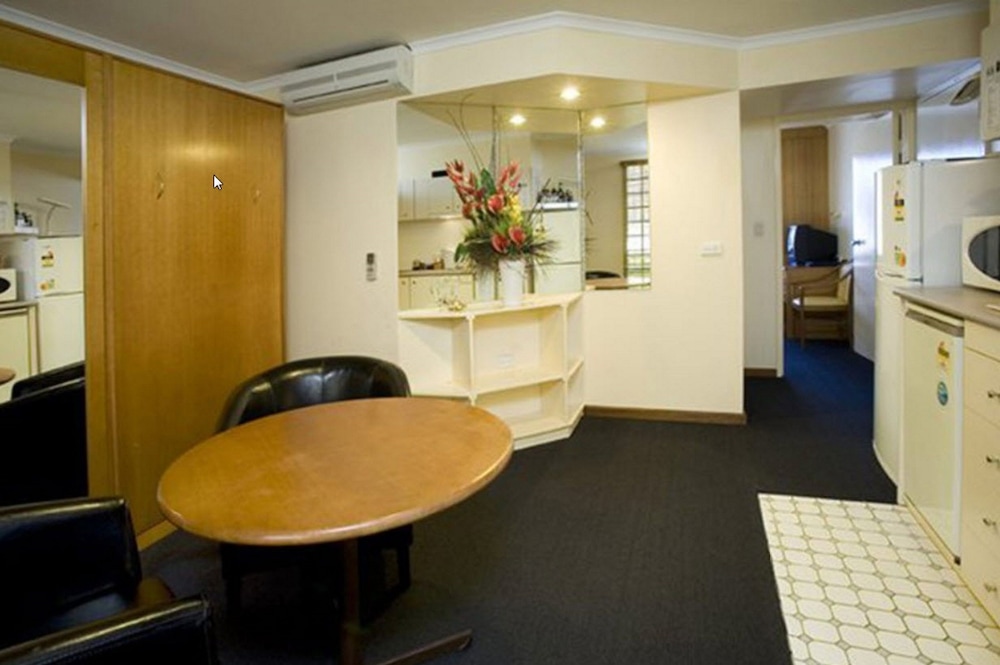 Madison Capital Executive Apartments