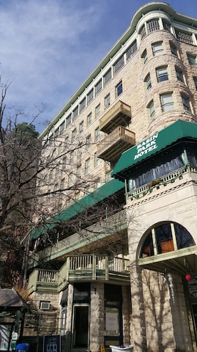 Eureka Springs Hotels From 49 Hotel Deals Basin Park Hotel And Spa