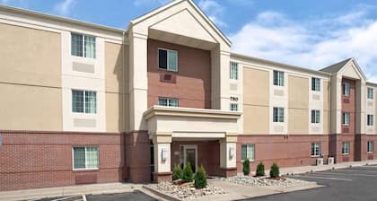 MainStay Suites Omaha Old Mill