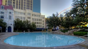 Outdoor pool, open 9:00 AM to 6:00 PM, sun loungers