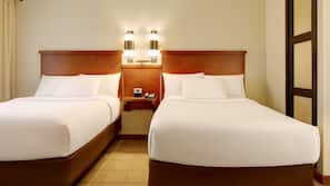 Premium bedding, in-room safe, desk, laptop workspace