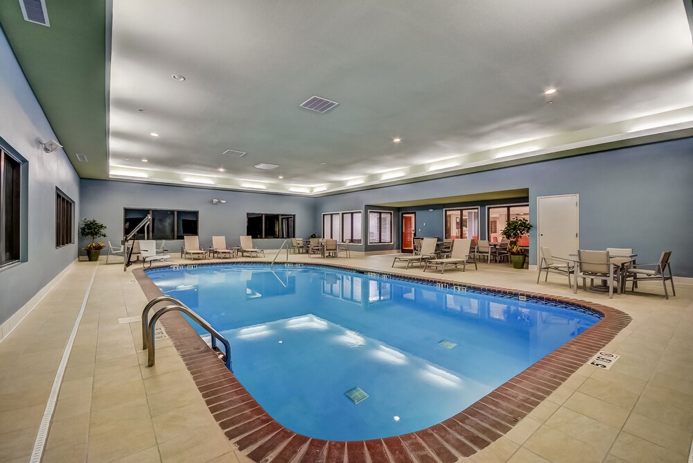 Pool, Holiday Inn Express Hotel & Suites Greenville Airport, an IHG Hotel