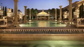 Seasonal outdoor pool, pool cabanas (surcharge), pool loungers