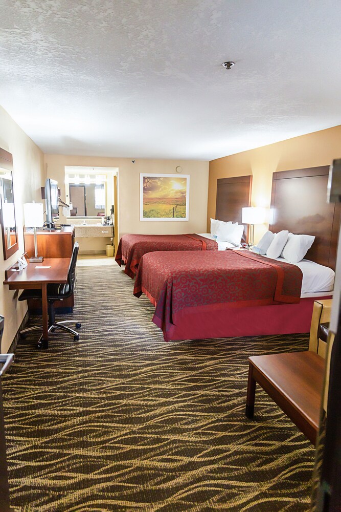 Room, Days Inn by Wyndham Oklahoma City