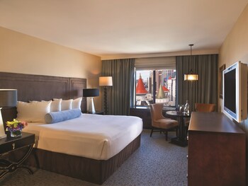 Book Excalibur Hotel Casino Las Vegas Room Deals Hotwire