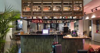 MOXY Memphis Downtown