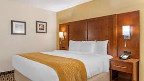 Iron/ironing board, free WiFi, bed sheets