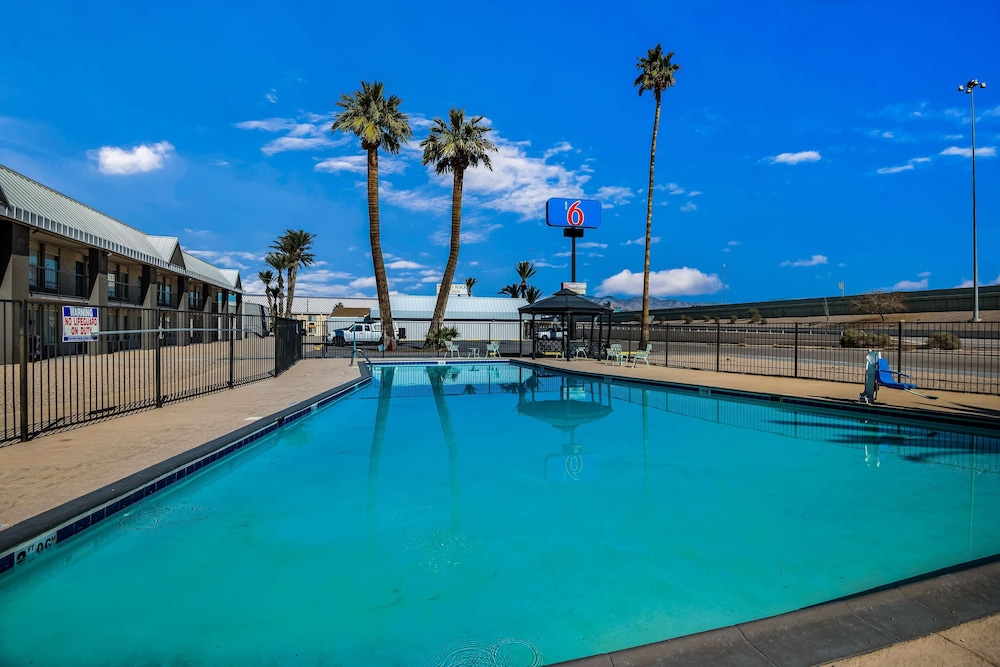 Cheap Daily, Weekly, Monthly Motels in Tucson from 21