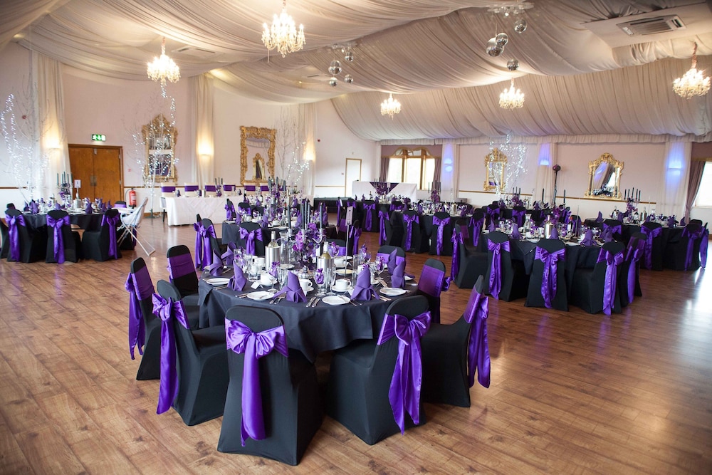 Indoor wedding, Hotel Rendezvous