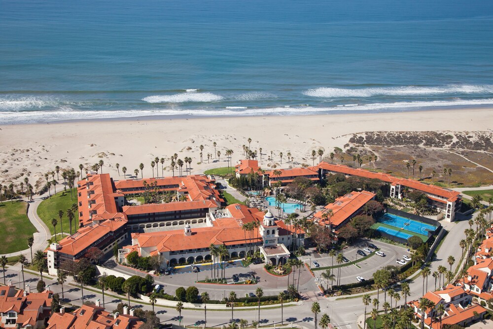 Exterior, Zachari Dunes on Mandalay Beach, Curio Collection by Hilton