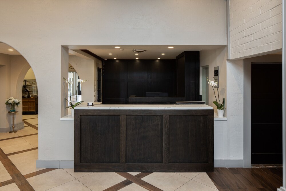 Check-in/check-out kiosk, Inn Marin and Suites, Ascend Hotel Collection