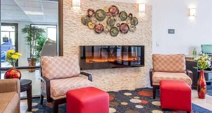 Hotel Monona