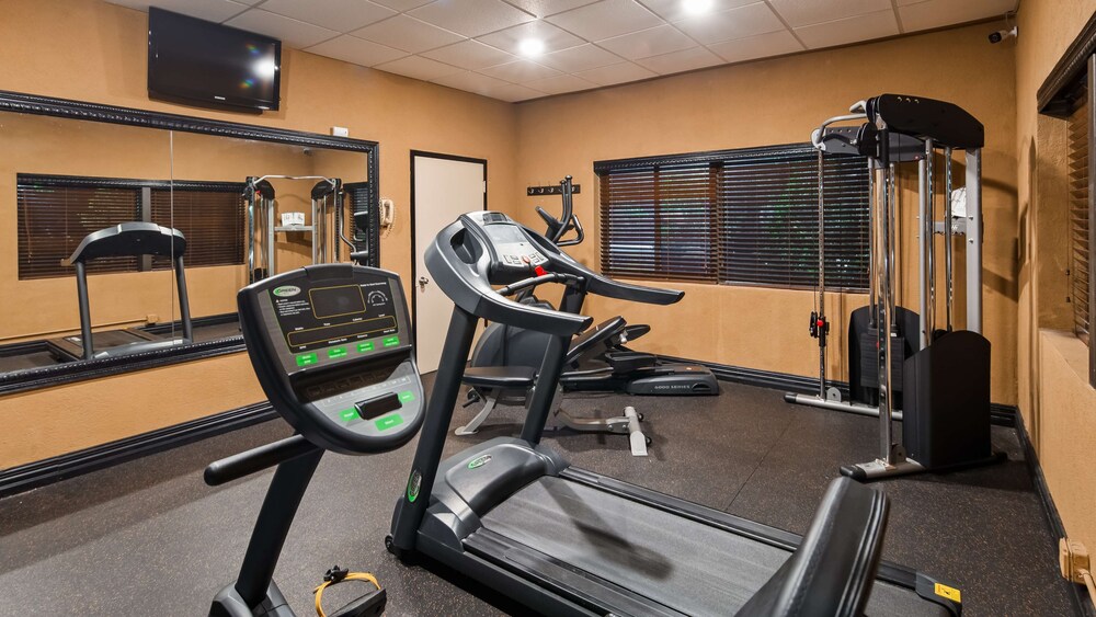 Fitness facility, Best Western Windsor Suites