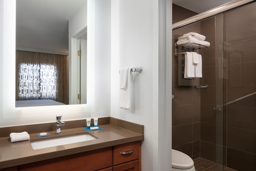 Baño, HYATT house Denver Tech Center