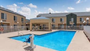 Seasonal outdoor pool
