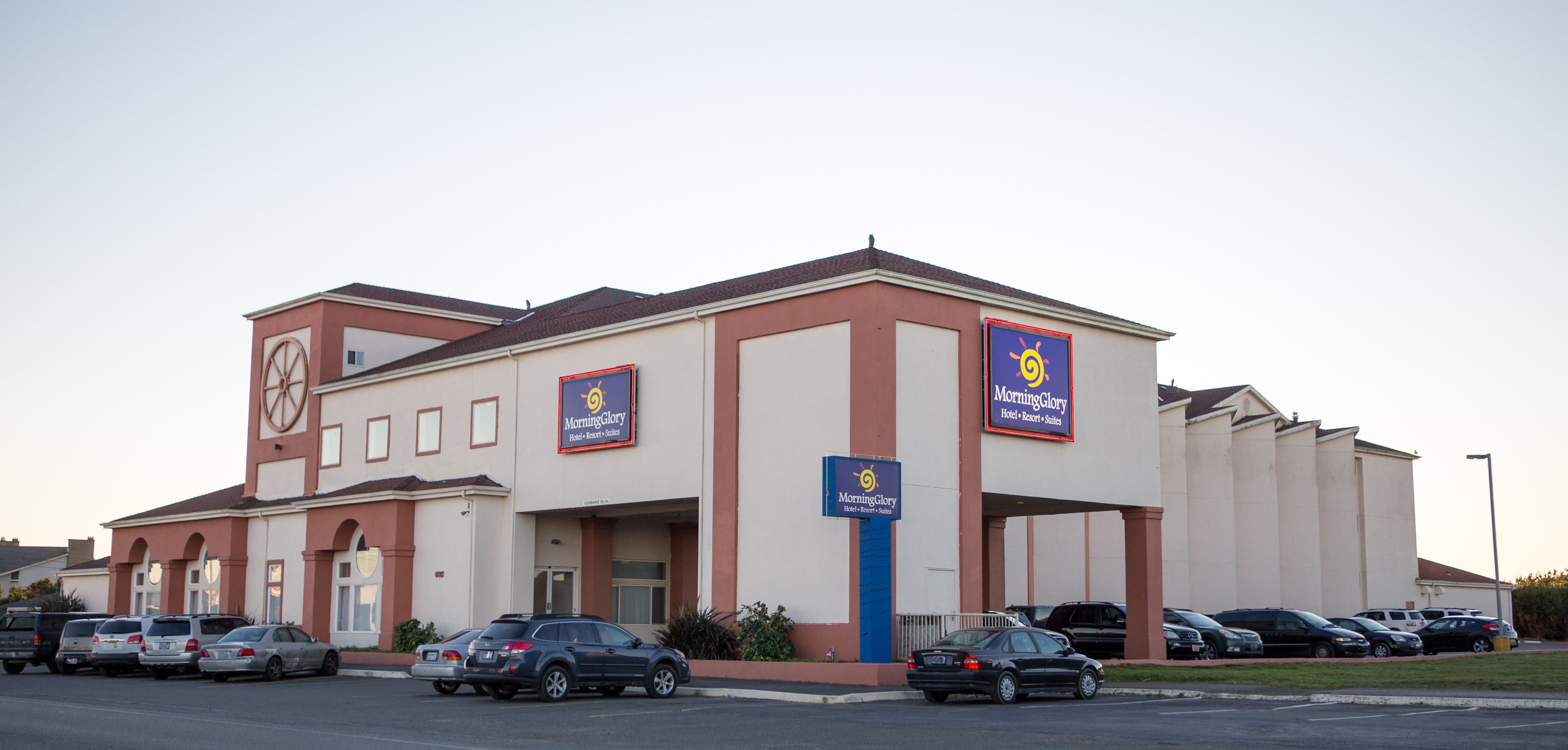 MorningGlory Hotel, Resort & Suites in Ocean Shores, United States