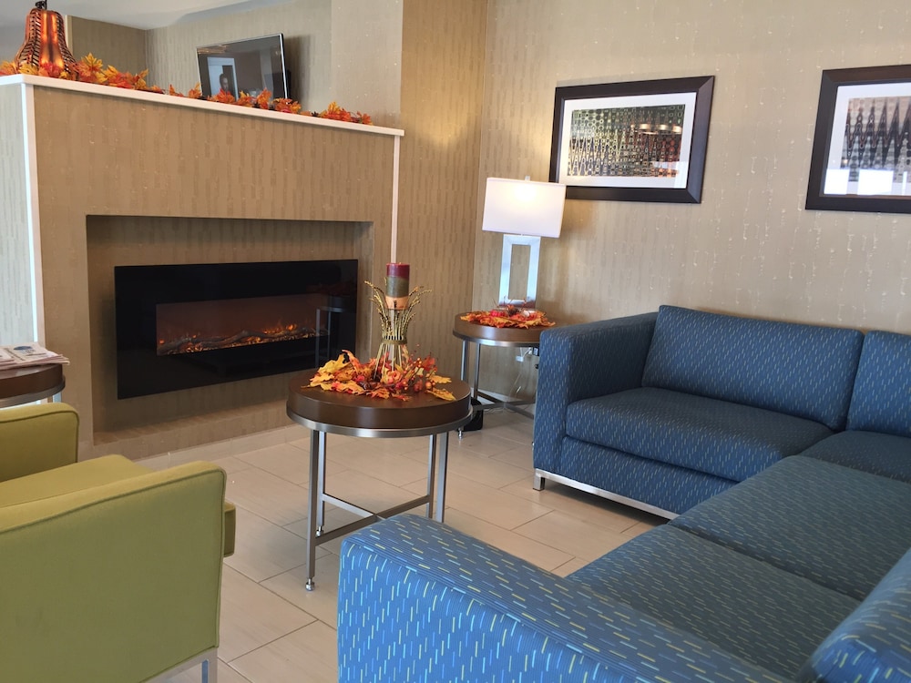 Holiday Inn Express Chicago NW - Arlington Heights, an IHG Hotel