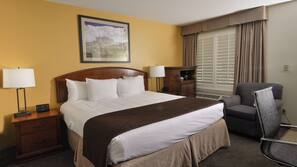 Premium bedding, down duvet, pillow top beds, desk