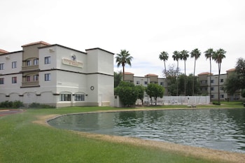 Windmill Suites Surprise, an Ascend Hotel Collection Member