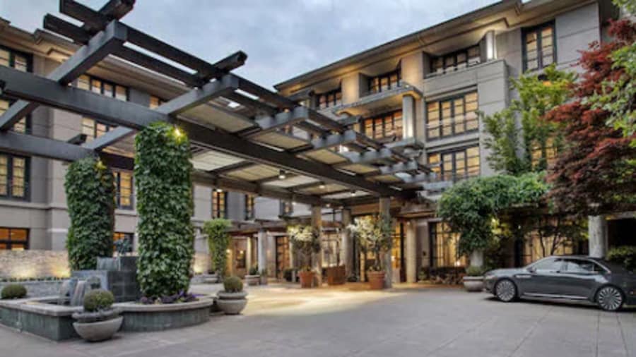 Bellevue Club Hotel