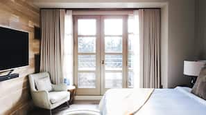 Minibar, in-room safe, iron/ironing board, free cots/infant beds