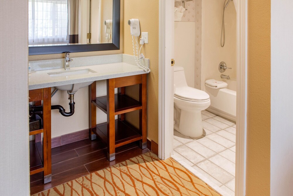 Comfort Inn Mount Shasta Area in Weed Cheap Hotel Deals & Rates on