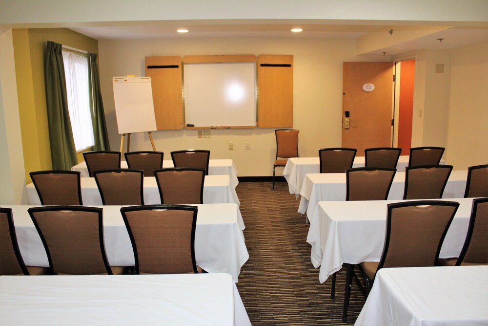 Sala de reuniones, Baymont by Wyndham Newark at University of Delaware