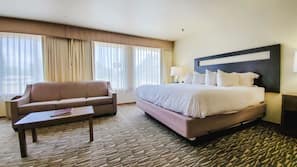 Premium bedding, in-room safe, desk, blackout drapes