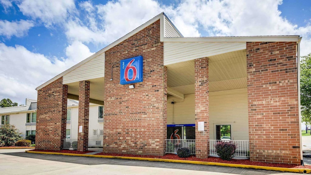 Motel 6 Greensboro, NC - Airport