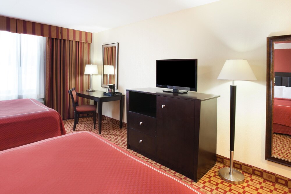 Super 8 by Wyndham Chicago Northlake O'Hare South