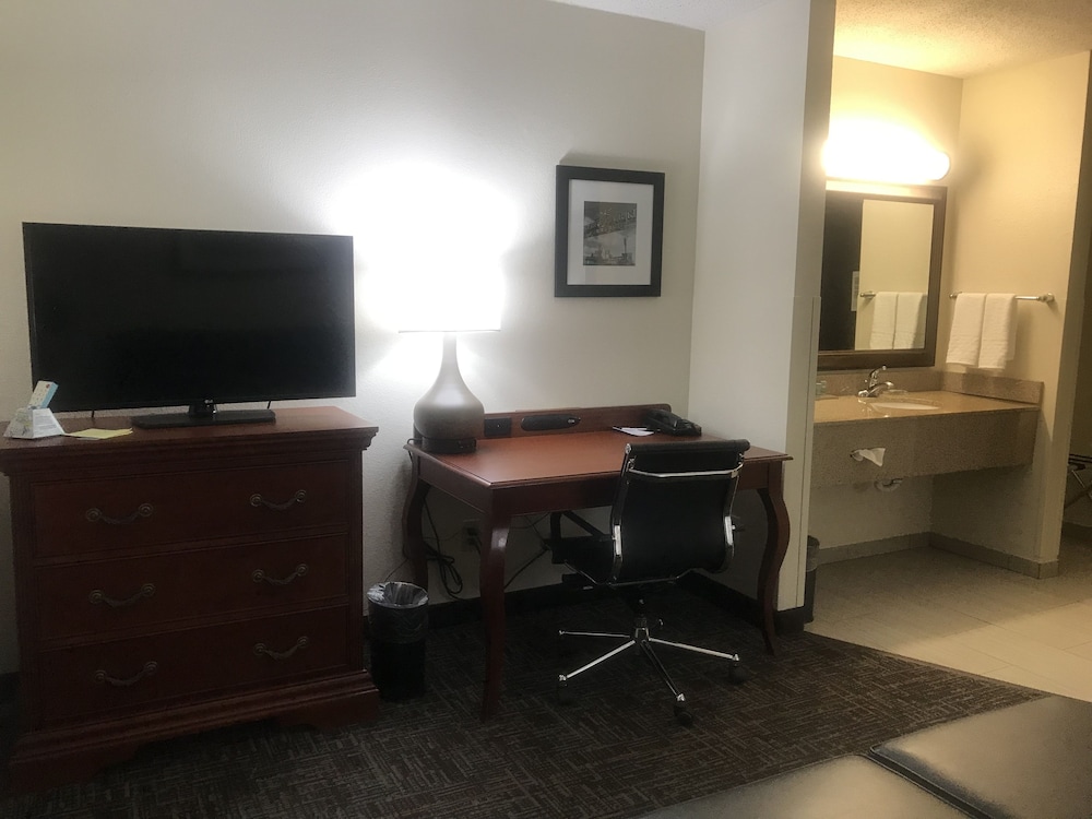 Room, Regency Inn & Suites