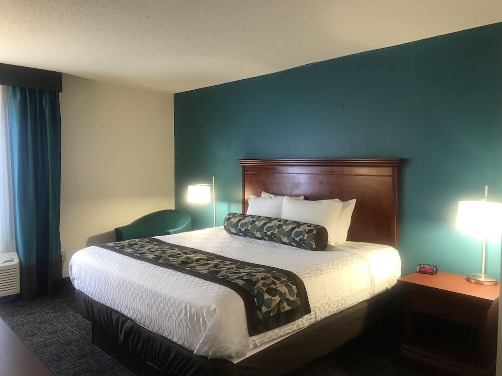 Regency Inn & Suites