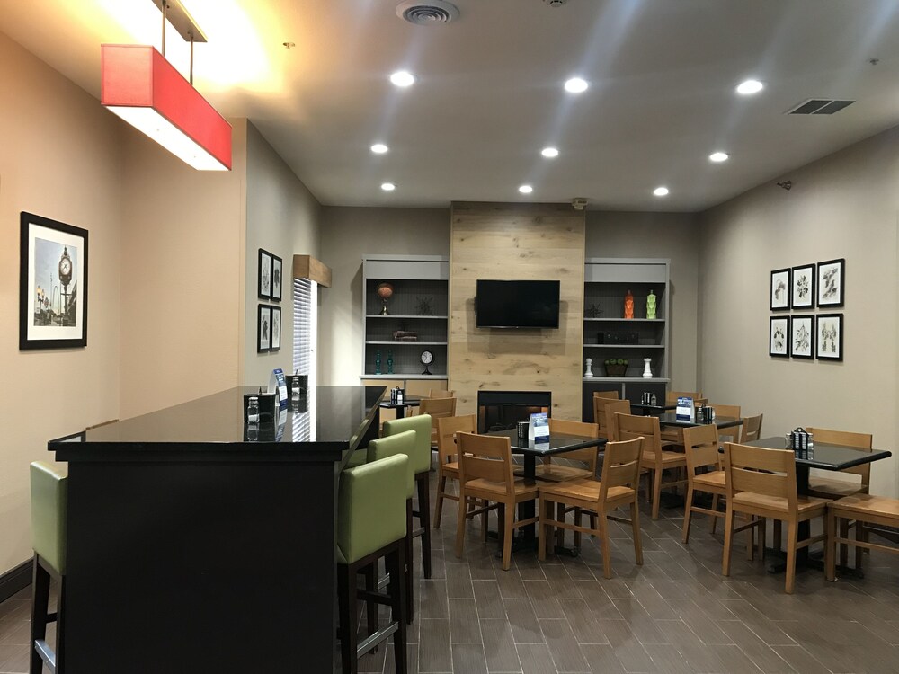 Breakfast area, Regency Inn & Suites