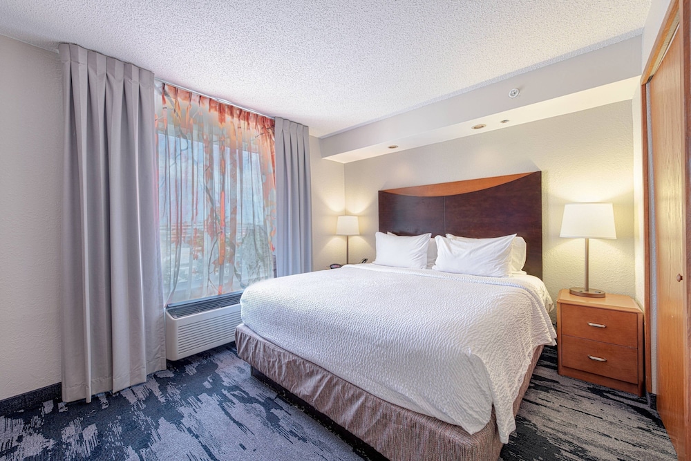 Fairfield Inn & Suites by Marriott Chicago Naperville