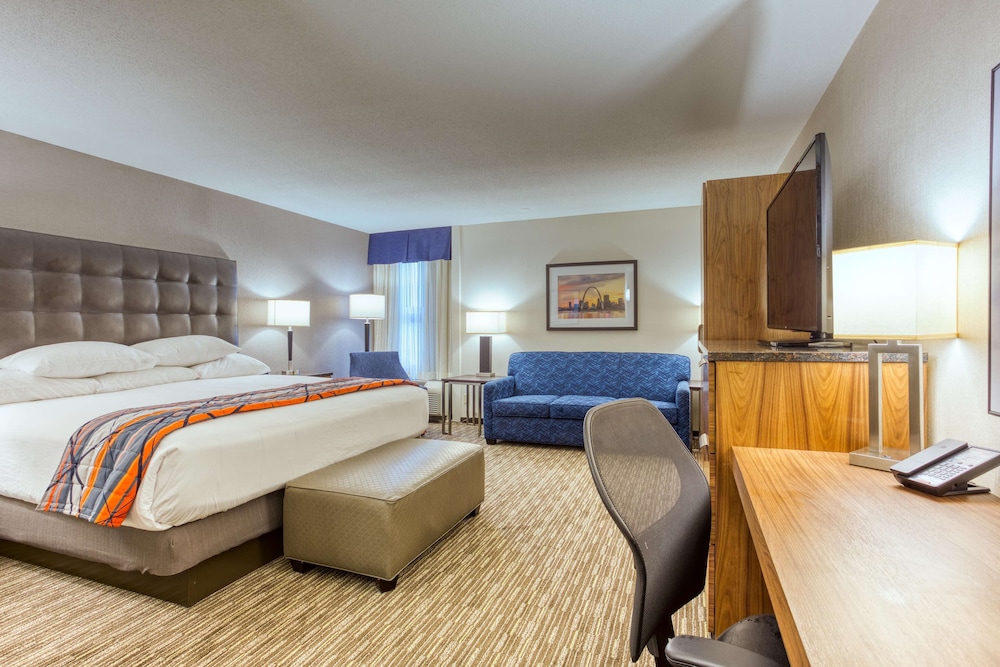 Drury Inn & Suites St. Louis Collinsville