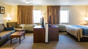Desk, iron/ironing board, free WiFi, linens