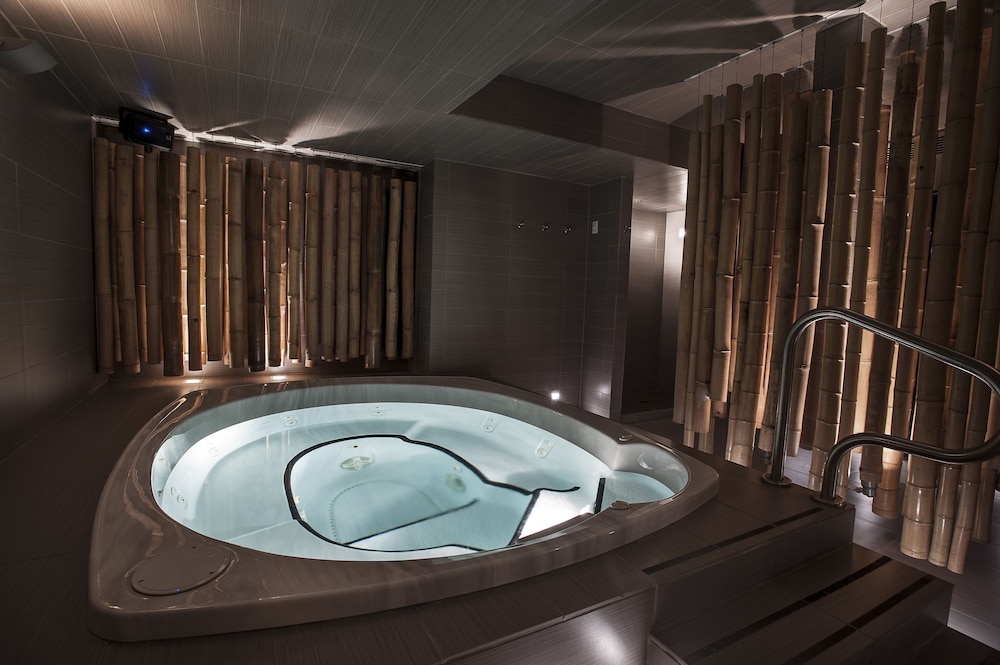 Le Noranda Hotel & Spa, Ascend Hotel Collection in RouynNoranda Best