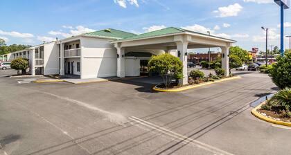 Motel 6 Waycross GA