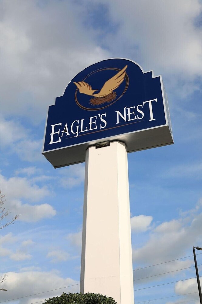 Eagles Nest Inn