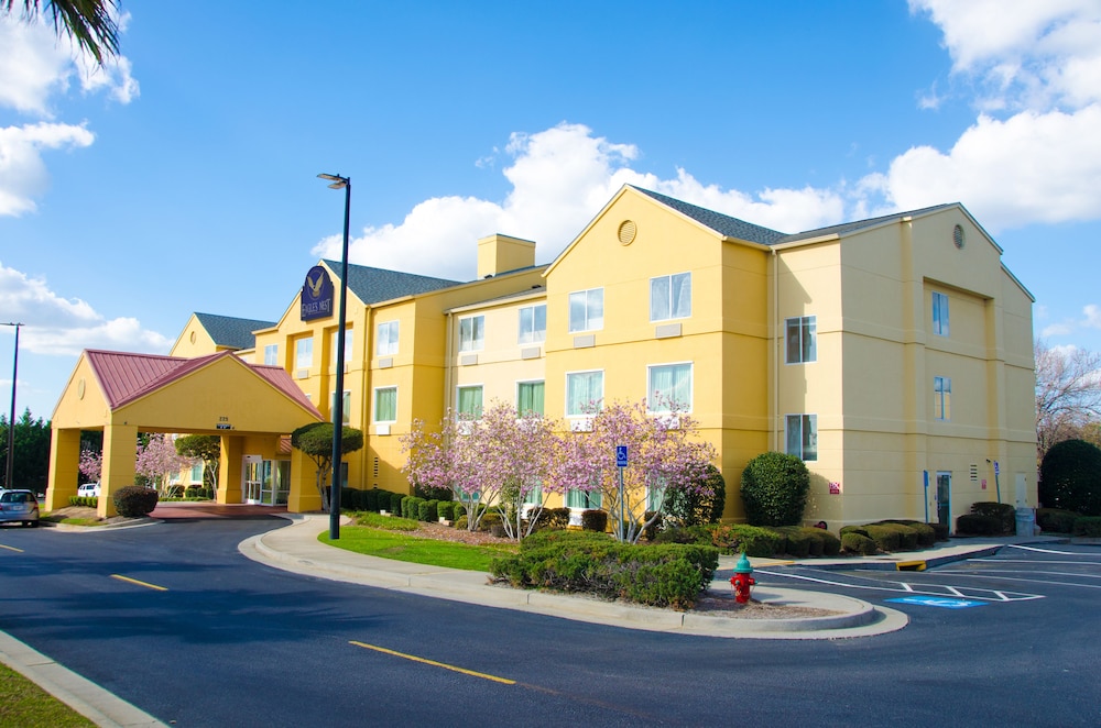 Eagles Nest Inn In Statesboro Hotel Rates Reviews On Orbitz Hotel Front 1 26 All Photos