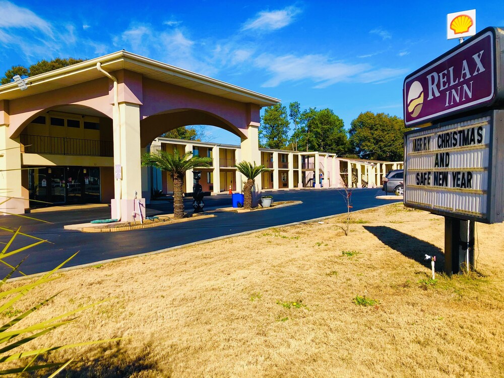 Relax Inn Perry In Perry Hotel Rates Reviews On Orbitz