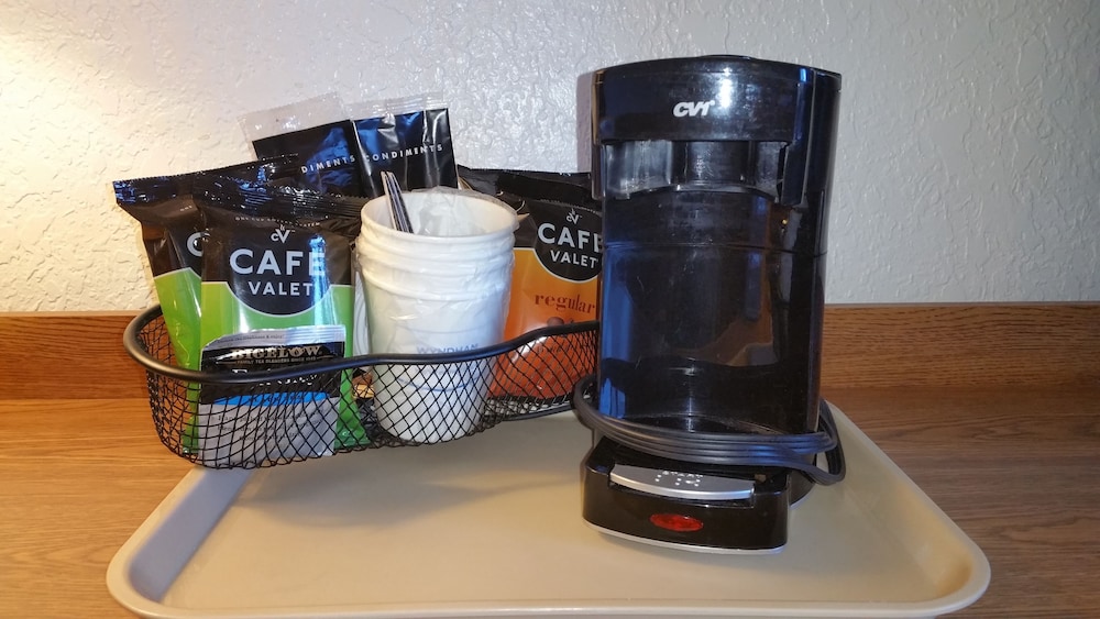 Coffee and/or coffee maker, Super 8 by Wyndham Queensbury Glen Falls, Lake George Area