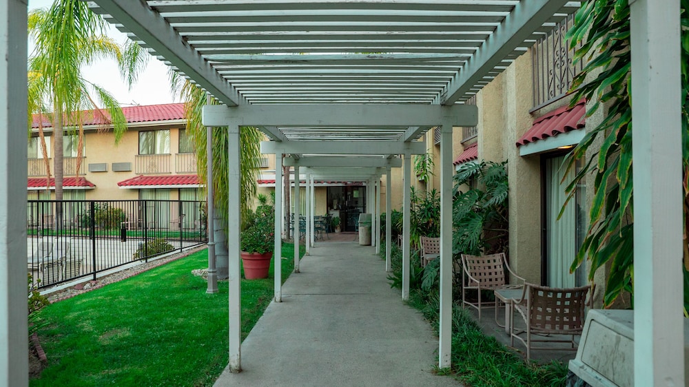 Motel 6 Anaheim Hills