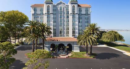 Embassy Suites by Hilton San Francisco Airport Waterfront