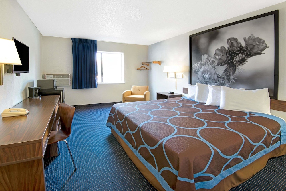 Super 8 by Wyndham Las Cruces/La Posada Lane