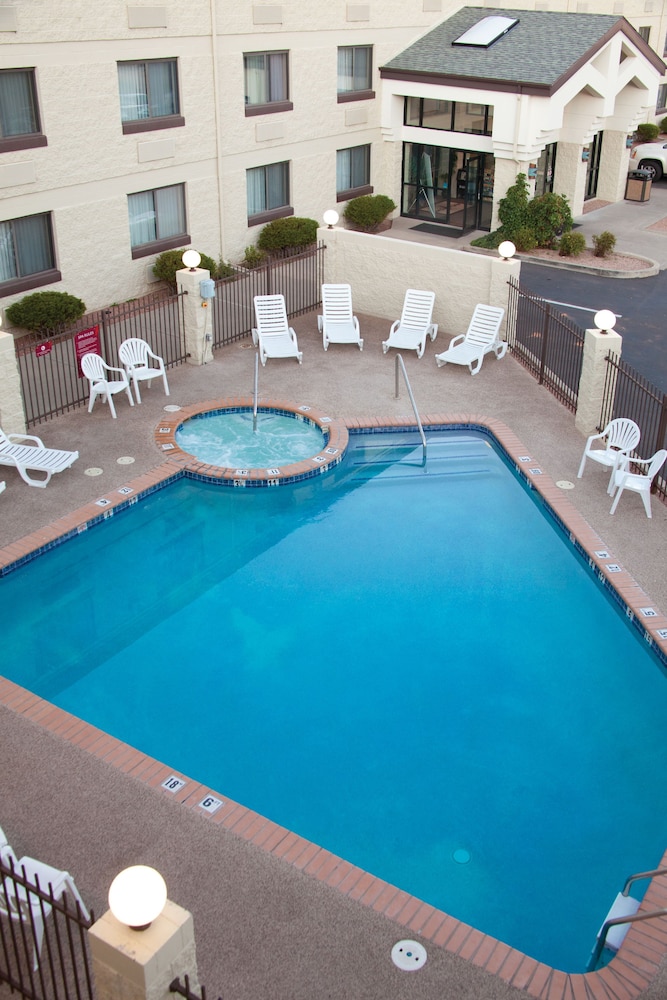 Pool, Red Feather Lodge