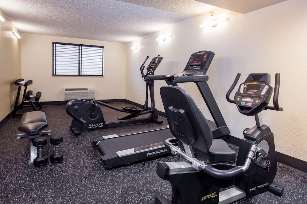 Fitness facility, Red Feather Lodge