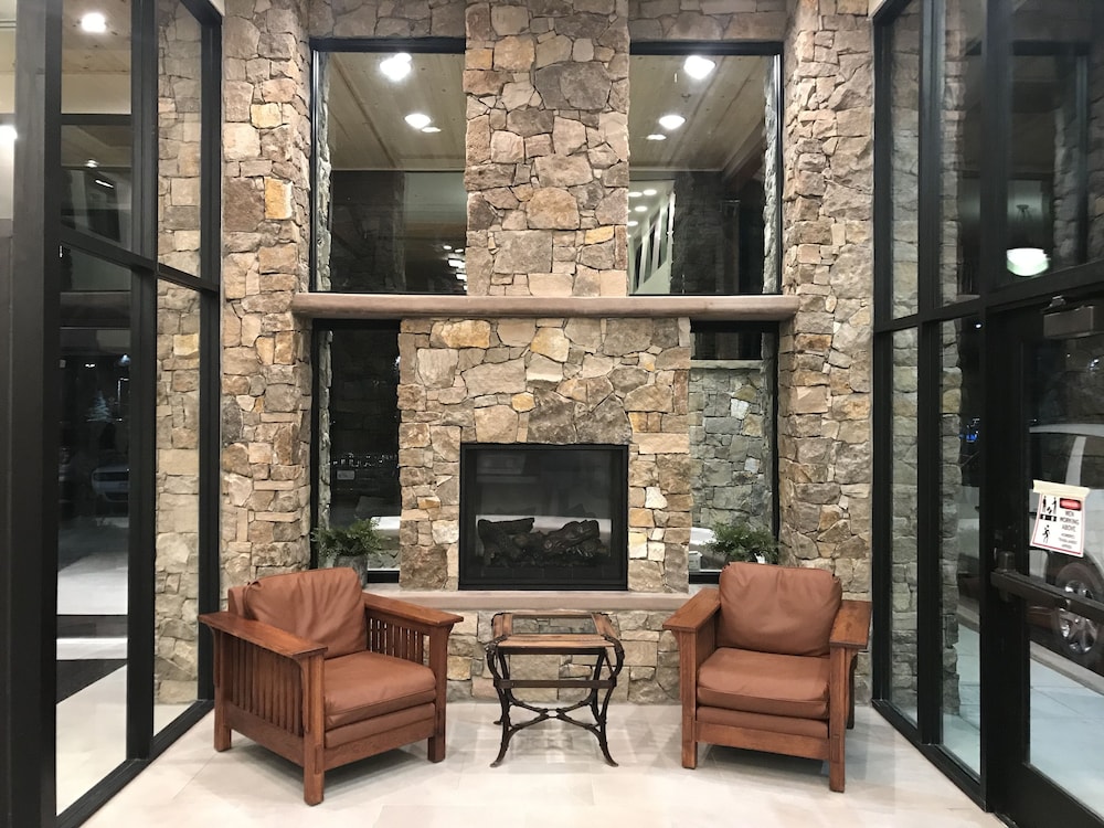 Fireplace, Red Feather Lodge