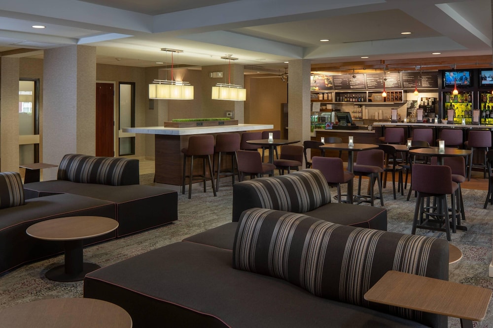 Courtyard by Marriott Baton Rouge Siegen Lane